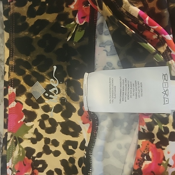 Lularoe Rise Exercise Pants Large - Picture 5 of 7